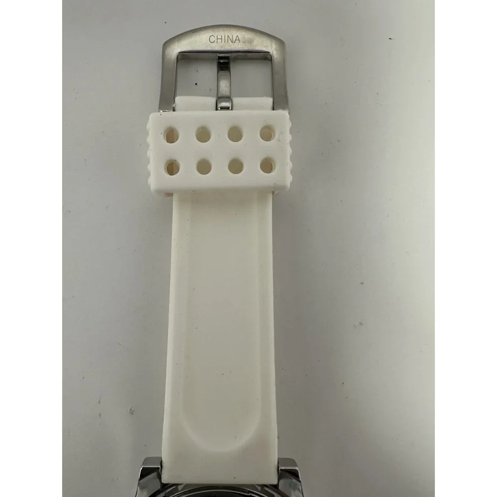 Guess G79079G1 New Battery Mens Watch 44MM 8.5